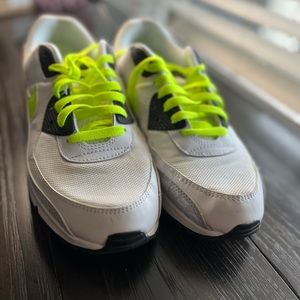 MOVING SALE:: Nike Air Max